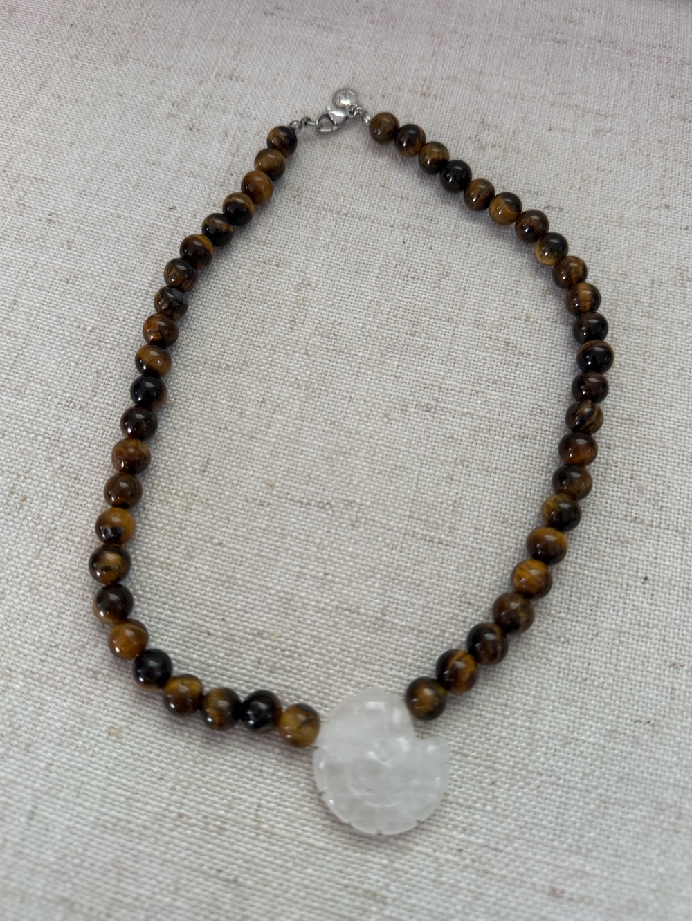 New mayamar genuine Tiger Eye Beaded Necklace with mother of pearl Pendant - Picture 7 of 7
